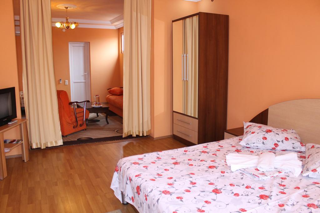 Marani Hotel Batumi Zimmer foto